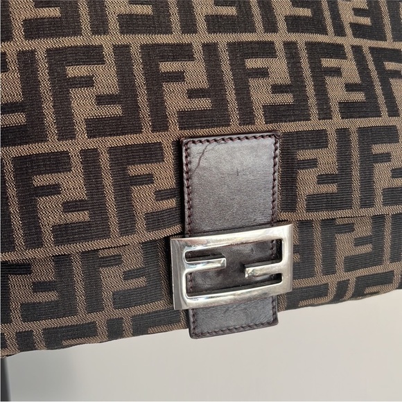 Fendi Zucca Mama Baguette Tabacco - Picture 10 of 15